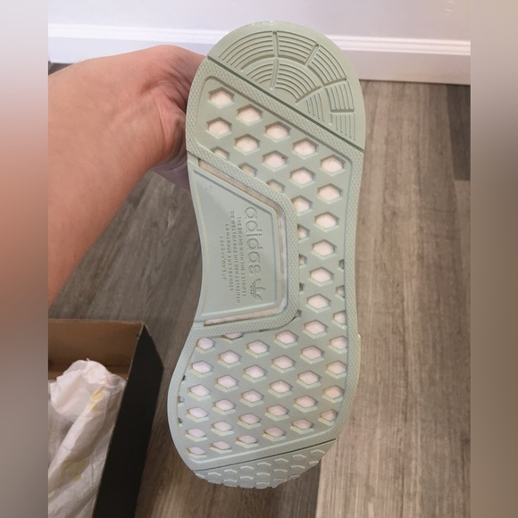 Mint green Adidas nmd_r1 sneakers. - Picture 7 of 7